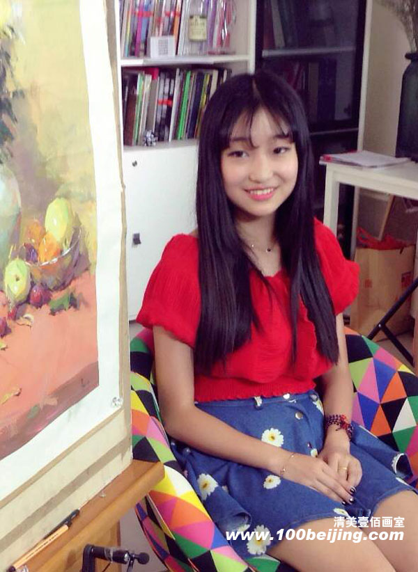 童昕婧怡(应届)2015年中央戏剧学院第2名,同时通过中央美院第4名,北京服装学院等。